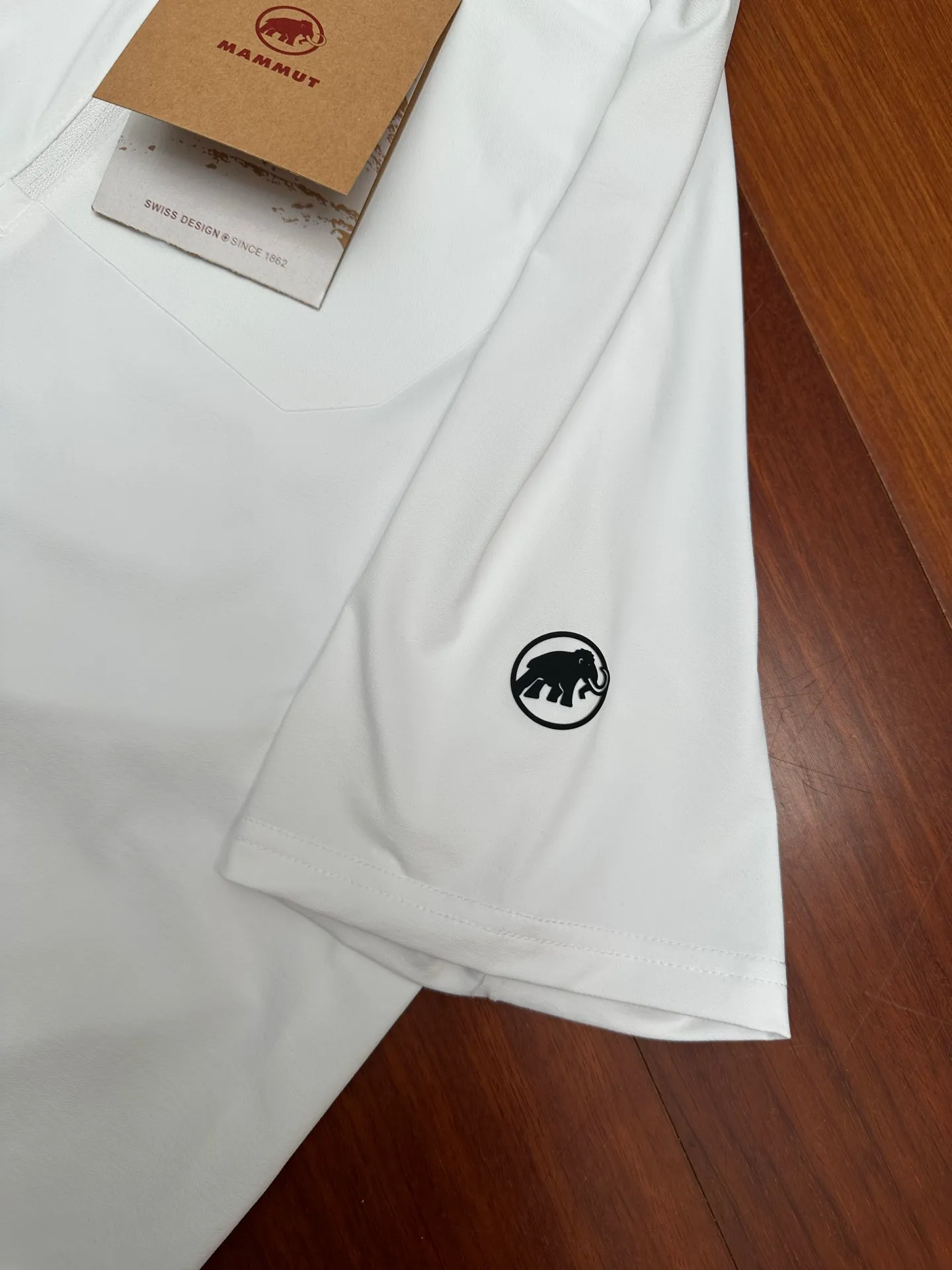 MAMMUT/ New Arrival T ， 。 Breathable ， ， ， 、 、 。 ， 。 MAMMUT ， ， ， 。 ， ， ！ ：Black，White size：L-3XL
